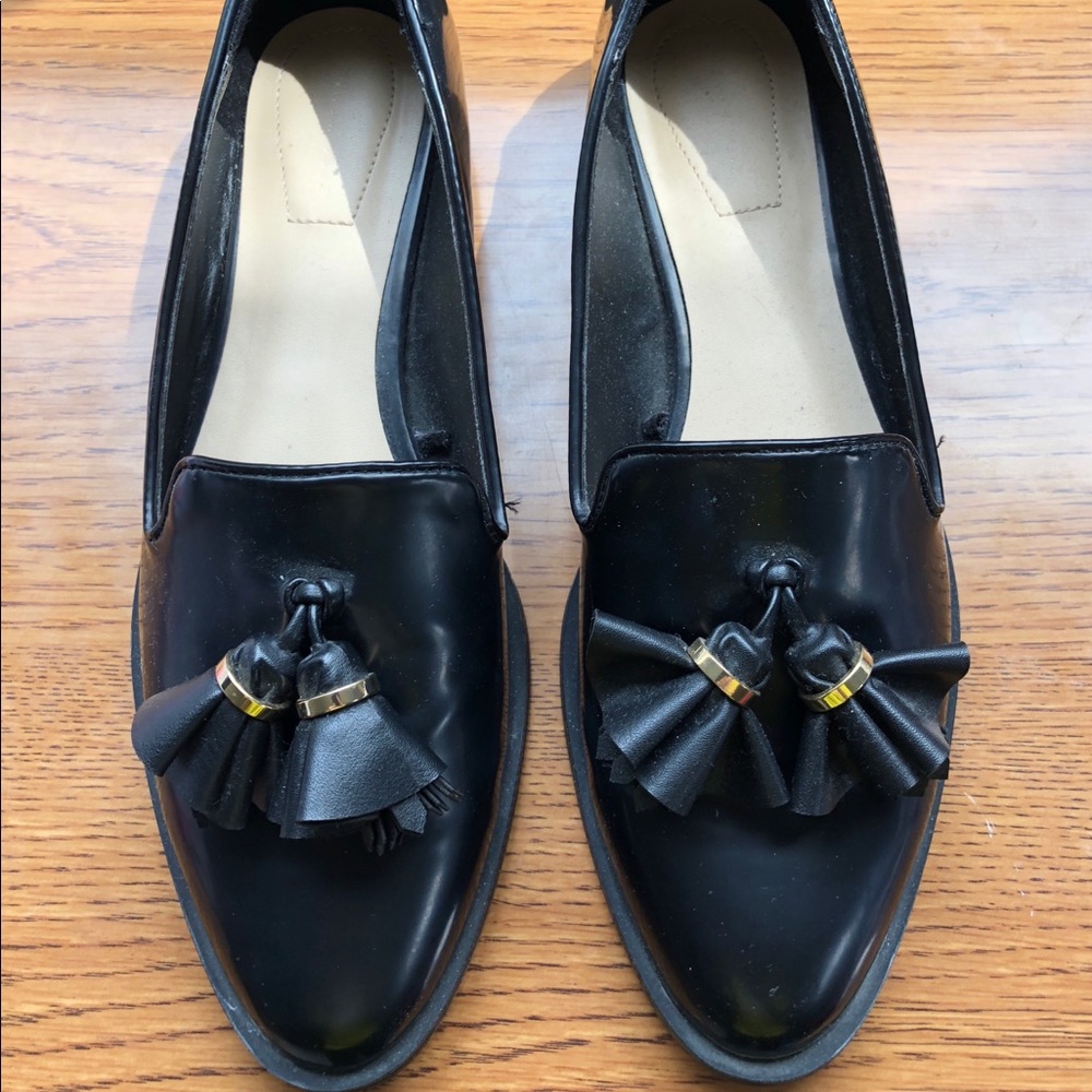 Zara Flat Black Leather Loafers w/ Tassles